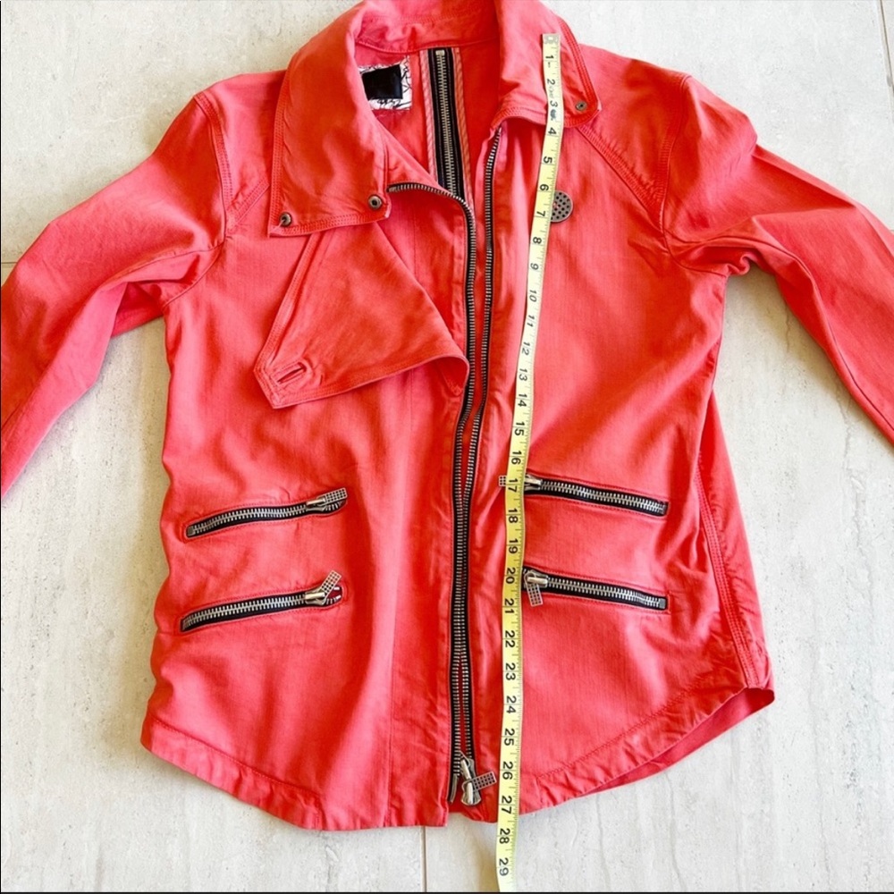 Worn Few Times - image 1